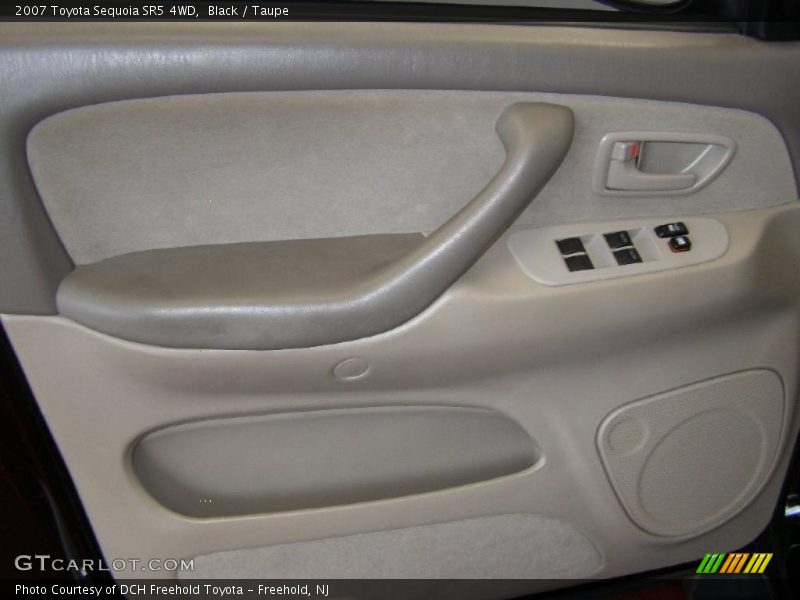 Black / Taupe 2007 Toyota Sequoia SR5 4WD