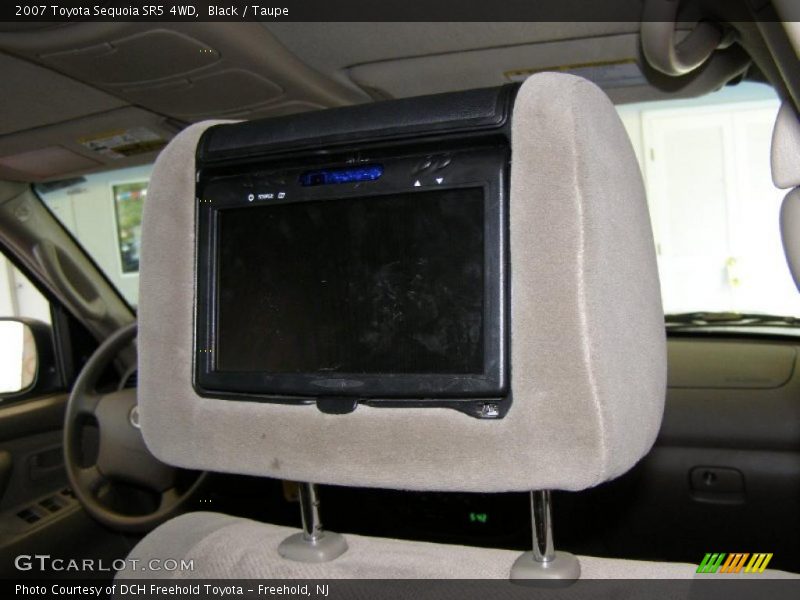 Black / Taupe 2007 Toyota Sequoia SR5 4WD