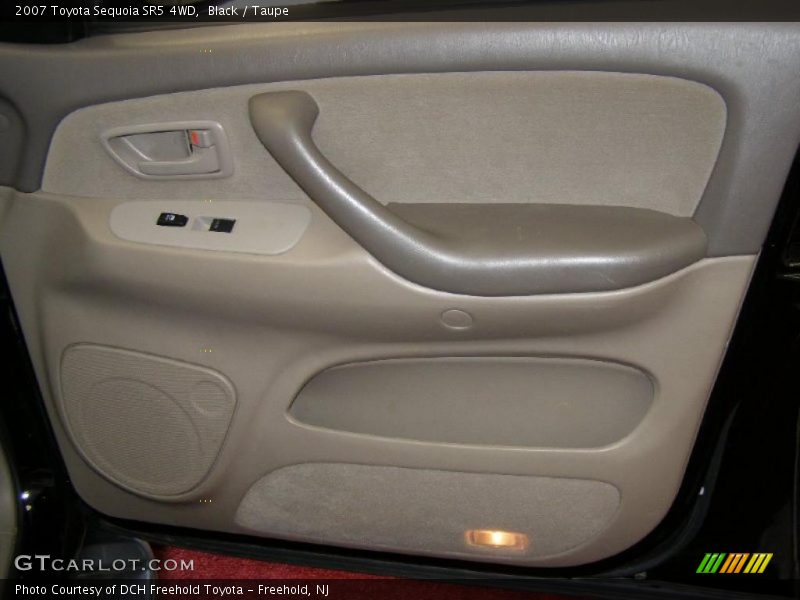 Black / Taupe 2007 Toyota Sequoia SR5 4WD