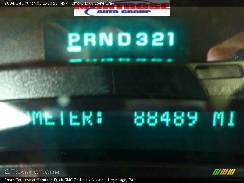Onyx Black / Stone Gray 2004 GMC Yukon XL 1500 SLT 4x4