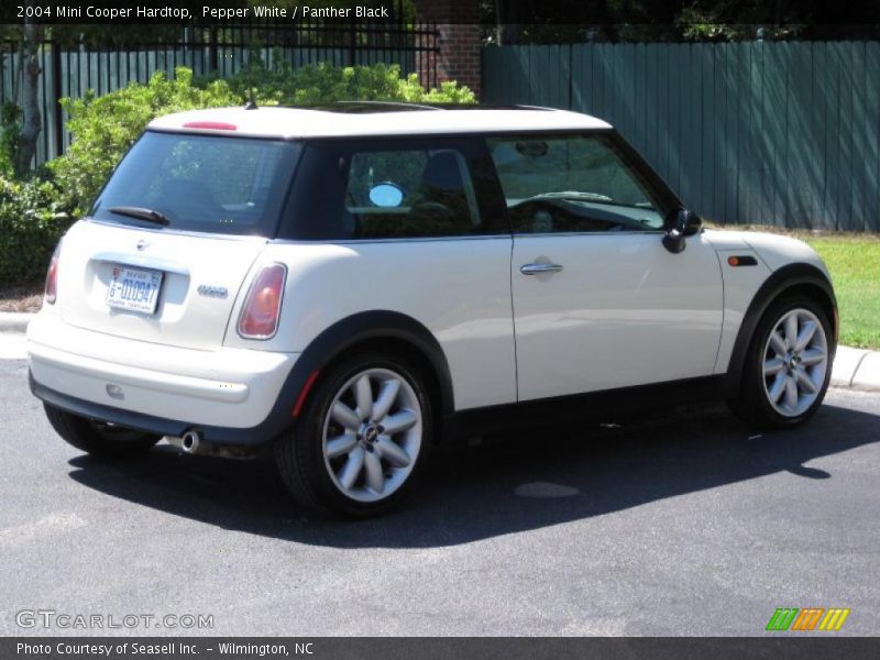 Pepper White / Panther Black 2004 Mini Cooper Hardtop