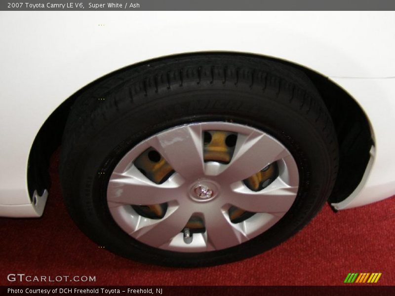 Super White / Ash 2007 Toyota Camry LE V6