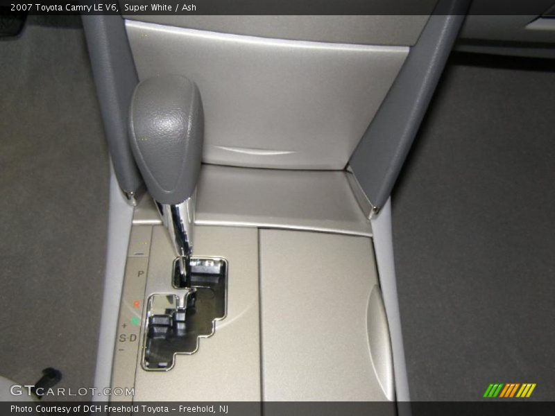Super White / Ash 2007 Toyota Camry LE V6