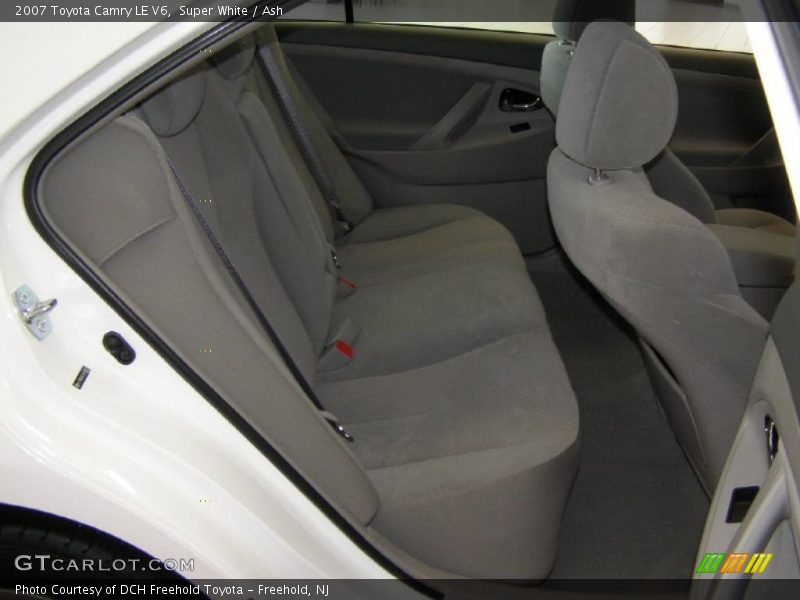 Super White / Ash 2007 Toyota Camry LE V6