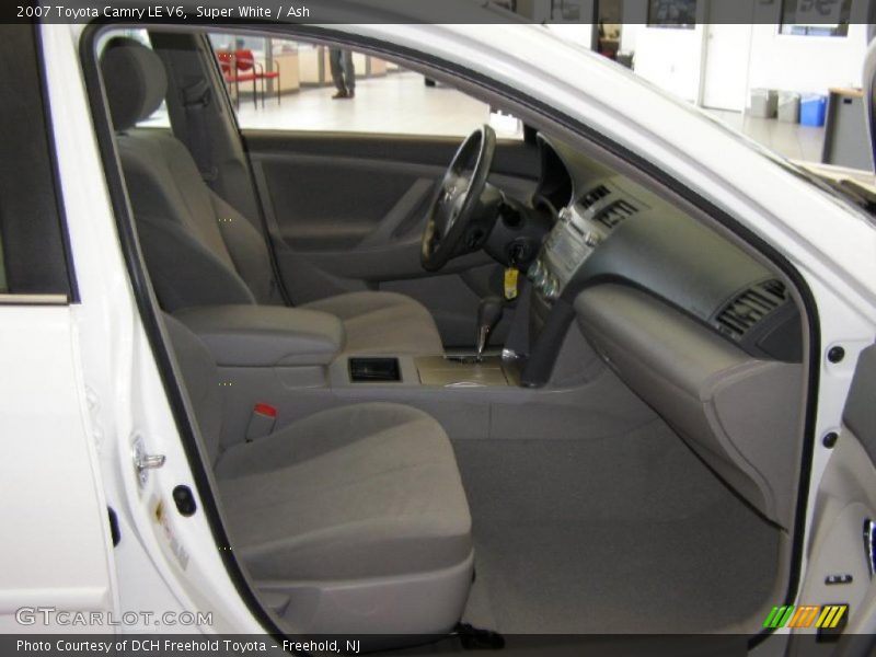 Super White / Ash 2007 Toyota Camry LE V6