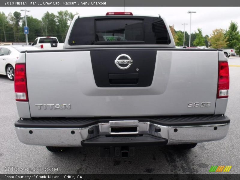 Radiant Silver / Charcoal 2010 Nissan Titan SE Crew Cab