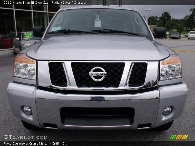 Radiant Silver / Charcoal 2010 Nissan Titan SE Crew Cab