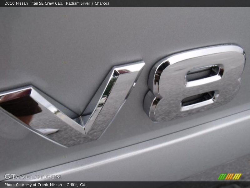 Radiant Silver / Charcoal 2010 Nissan Titan SE Crew Cab