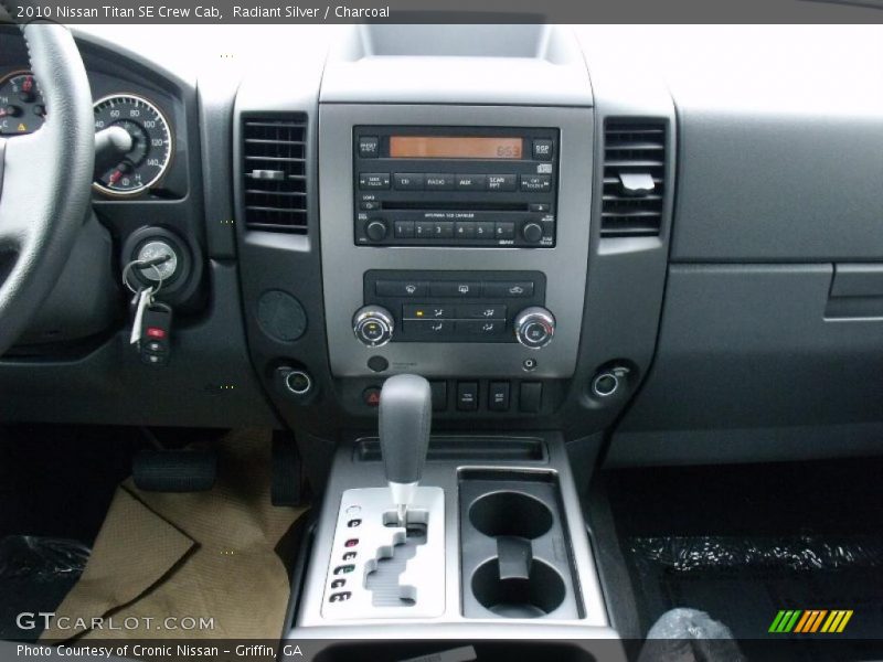 Radiant Silver / Charcoal 2010 Nissan Titan SE Crew Cab
