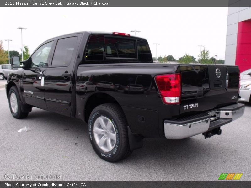 Galaxy Black / Charcoal 2010 Nissan Titan SE Crew Cab