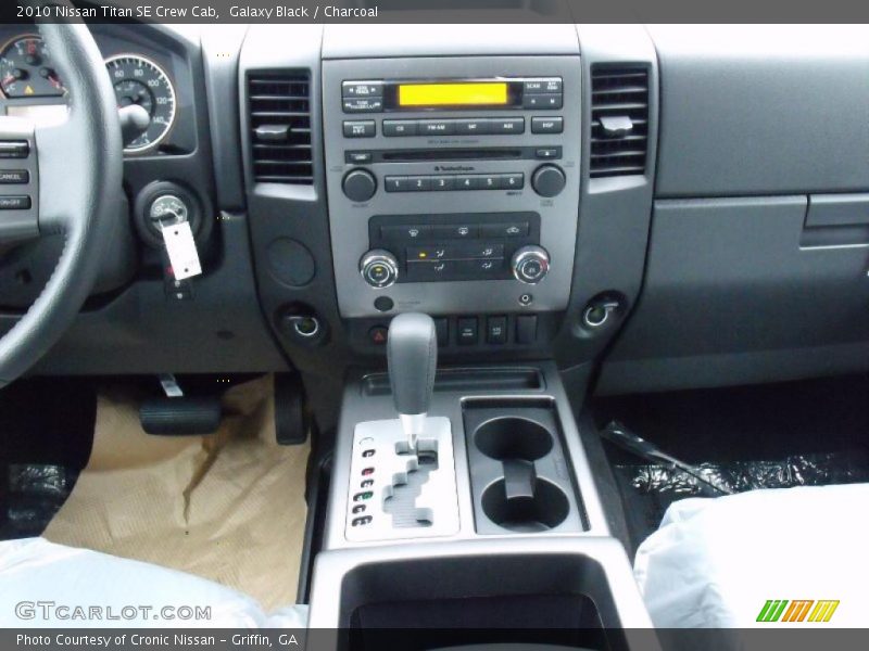 Galaxy Black / Charcoal 2010 Nissan Titan SE Crew Cab