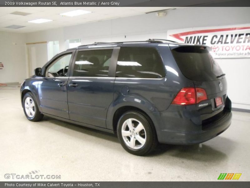Atlantis Blue Metallic / Aero Grey 2009 Volkswagen Routan SE