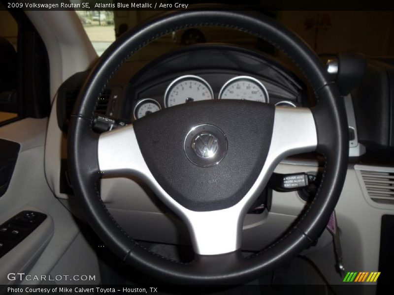 Atlantis Blue Metallic / Aero Grey 2009 Volkswagen Routan SE
