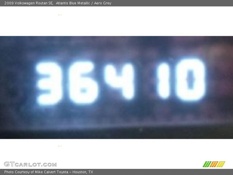 Atlantis Blue Metallic / Aero Grey 2009 Volkswagen Routan SE