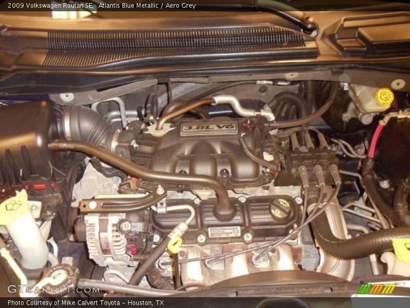 Atlantis Blue Metallic / Aero Grey 2009 Volkswagen Routan SE