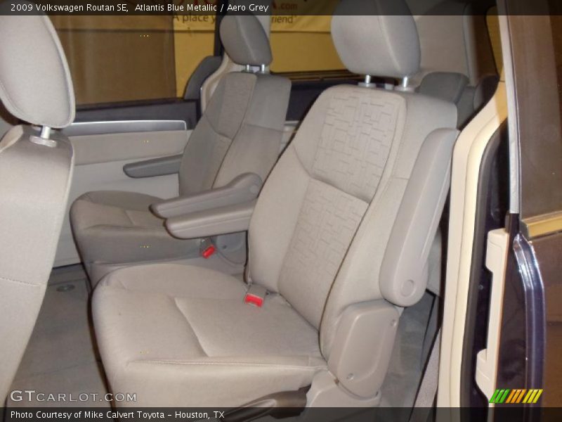 Atlantis Blue Metallic / Aero Grey 2009 Volkswagen Routan SE