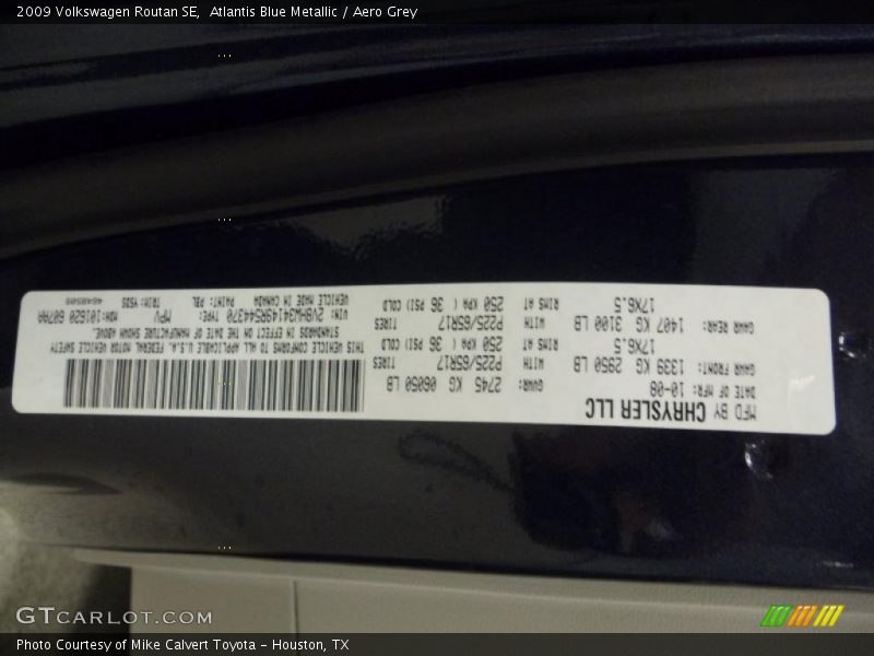 Atlantis Blue Metallic / Aero Grey 2009 Volkswagen Routan SE