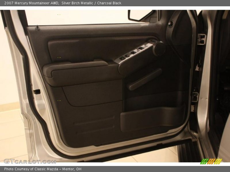 Silver Birch Metallic / Charcoal Black 2007 Mercury Mountaineer AWD