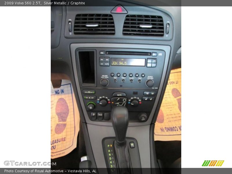Silver Metallic / Graphite 2009 Volvo S60 2.5T