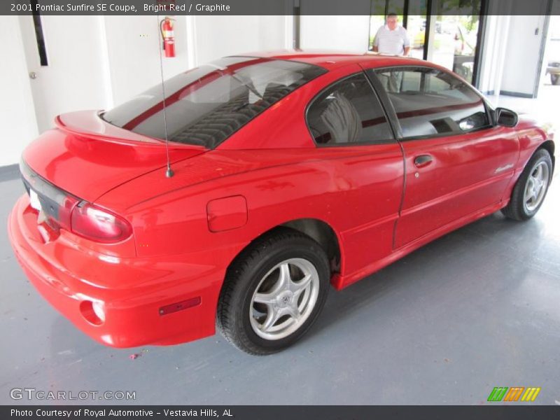 Bright Red / Graphite 2001 Pontiac Sunfire SE Coupe