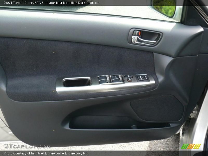 Lunar Mist Metallic / Dark Charcoal 2004 Toyota Camry SE V6