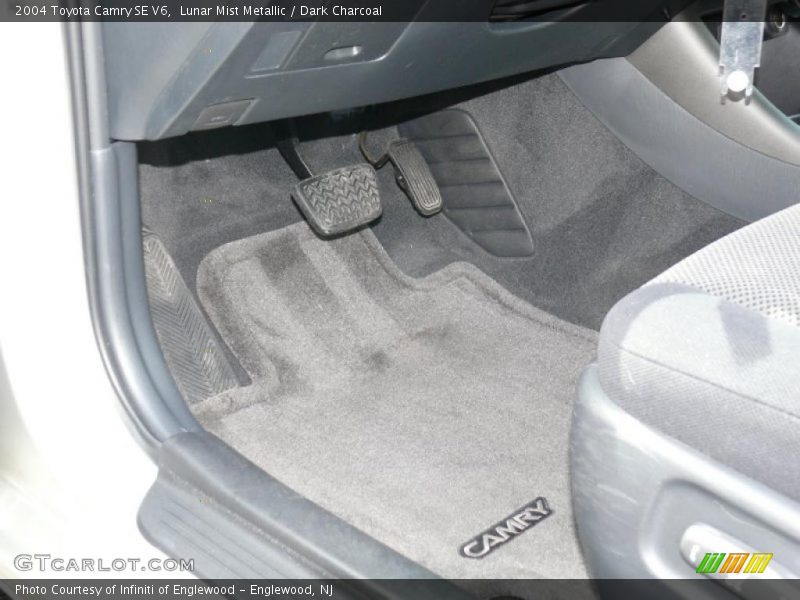 Lunar Mist Metallic / Dark Charcoal 2004 Toyota Camry SE V6