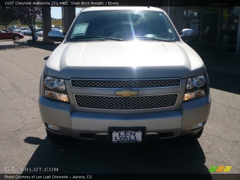 Silver Birch Metallic / Ebony 2007 Chevrolet Avalanche Z71 4WD