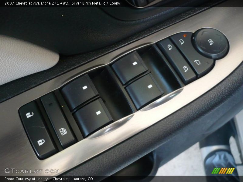 Silver Birch Metallic / Ebony 2007 Chevrolet Avalanche Z71 4WD