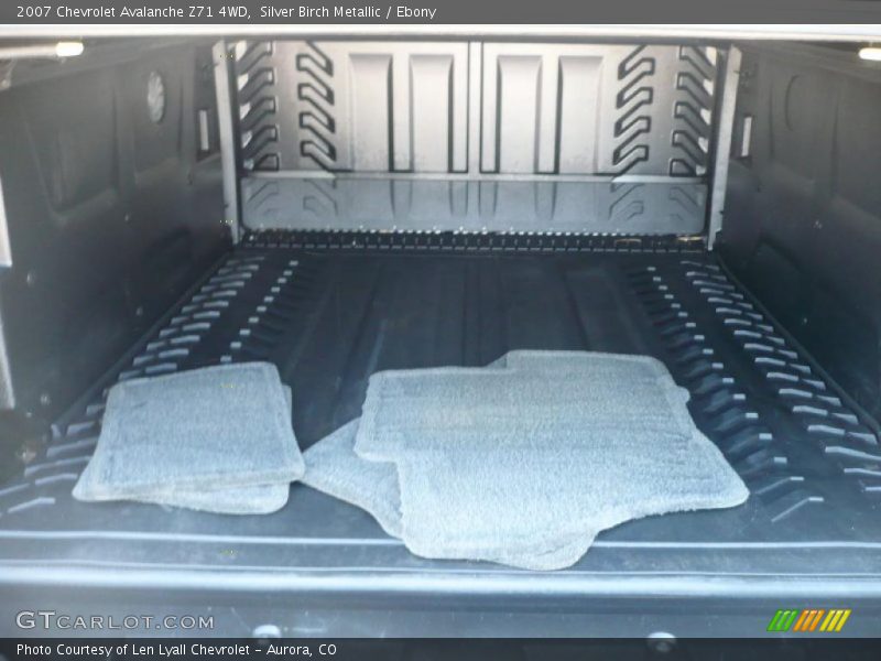 Silver Birch Metallic / Ebony 2007 Chevrolet Avalanche Z71 4WD