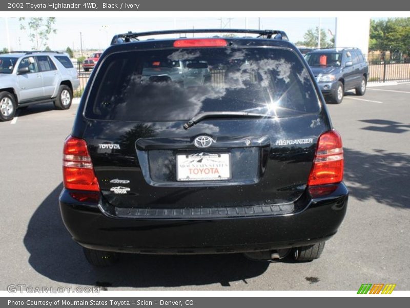 Black / Ivory 2002 Toyota Highlander 4WD