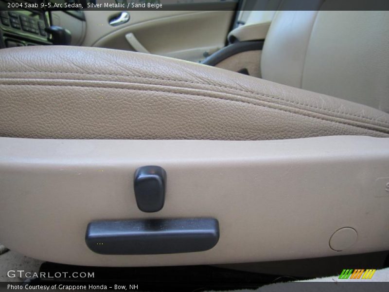 Silver Metallic / Sand Beige 2004 Saab 9-5 Arc Sedan