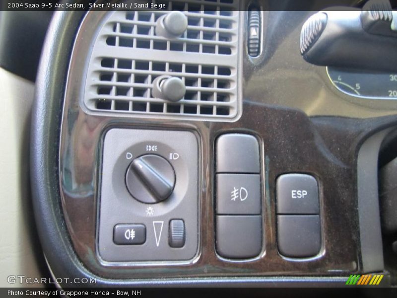 Silver Metallic / Sand Beige 2004 Saab 9-5 Arc Sedan