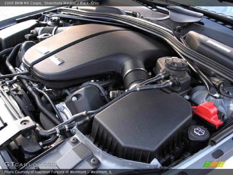 Silverstone Metallic / Black-Grey 2006 BMW M6 Coupe