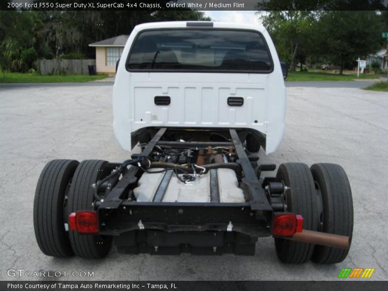 Oxford White / Medium Flint 2006 Ford F550 Super Duty XL SuperCab 4x4 Chassis