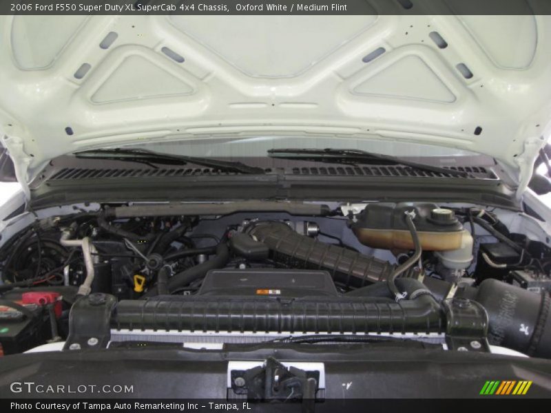 Oxford White / Medium Flint 2006 Ford F550 Super Duty XL SuperCab 4x4 Chassis