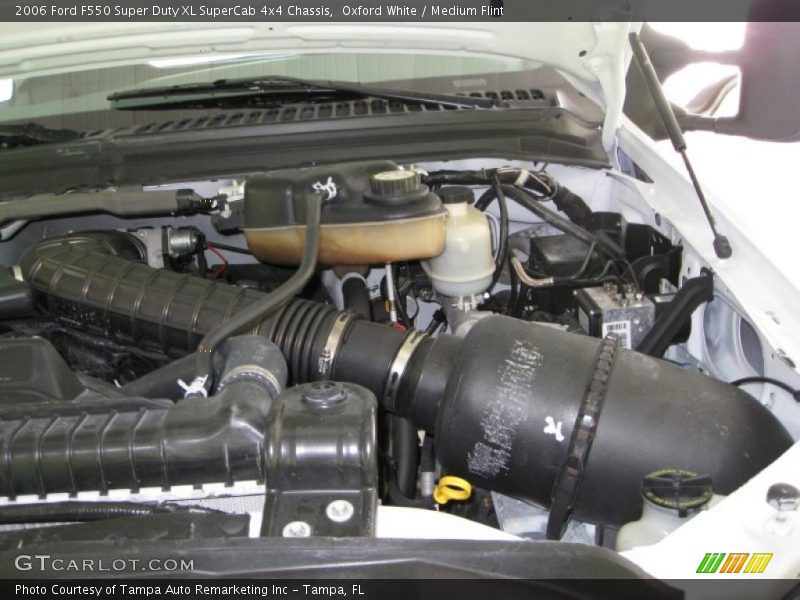 Oxford White / Medium Flint 2006 Ford F550 Super Duty XL SuperCab 4x4 Chassis