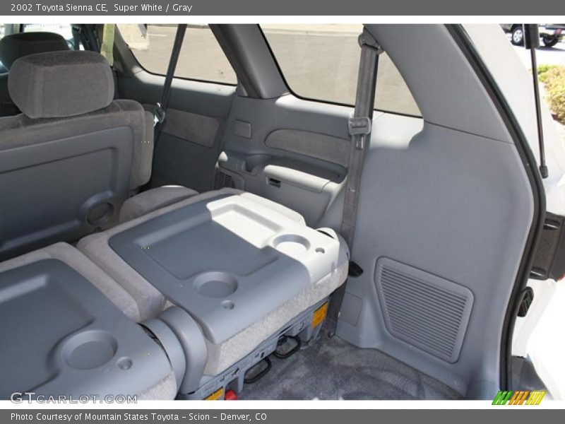 Super White / Gray 2002 Toyota Sienna CE