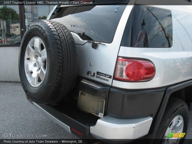 Titanium Metallic / Dark Charcoal 2007 Toyota FJ Cruiser 4WD