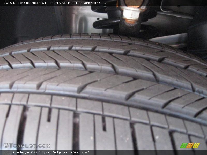 Bright Silver Metallic / Dark Slate Gray 2010 Dodge Challenger R/T
