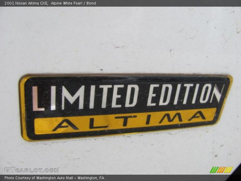 Alpine White Pearl / Blond 2001 Nissan Altima GXE