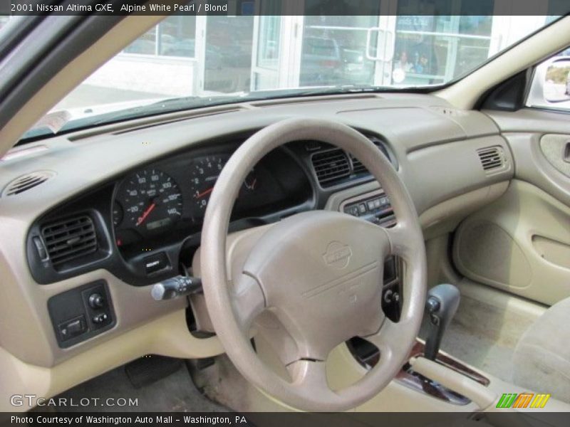 Alpine White Pearl / Blond 2001 Nissan Altima GXE