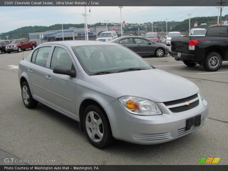 Ultra Silver Metallic / Gray 2005 Chevrolet Cobalt Sedan