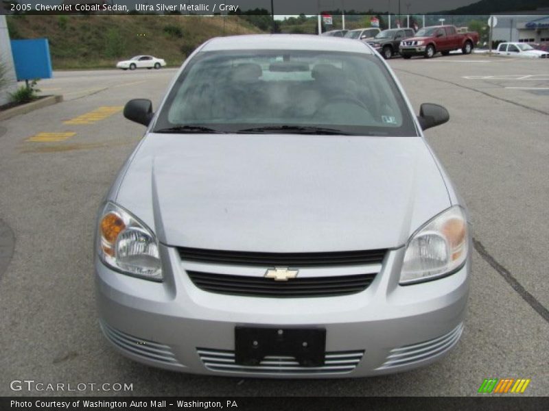 Ultra Silver Metallic / Gray 2005 Chevrolet Cobalt Sedan
