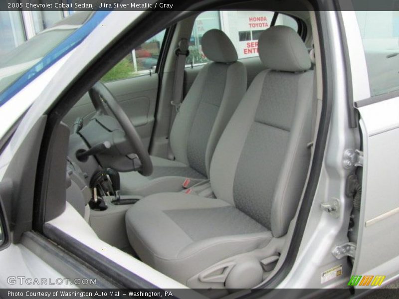 Ultra Silver Metallic / Gray 2005 Chevrolet Cobalt Sedan
