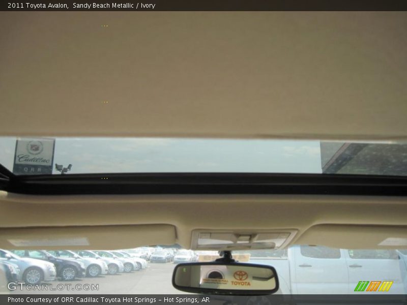 Sandy Beach Metallic / Ivory 2011 Toyota Avalon