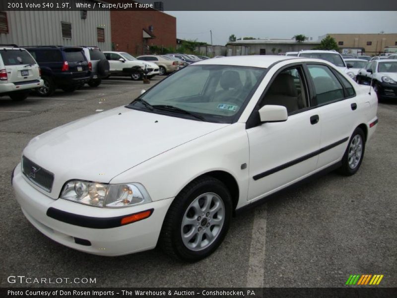 White / Taupe/Light Taupe 2001 Volvo S40 1.9T