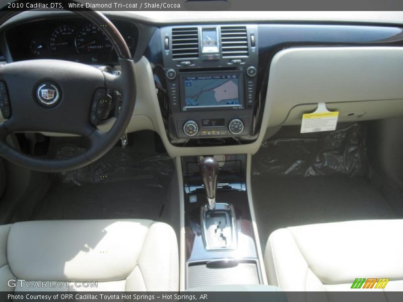 White Diamond Tri-coat / Shale/Cocoa 2010 Cadillac DTS