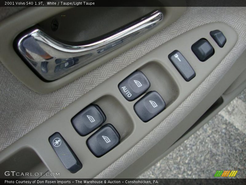 White / Taupe/Light Taupe 2001 Volvo S40 1.9T