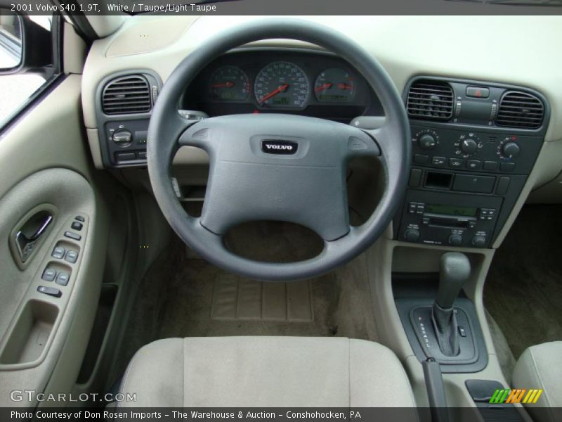 White / Taupe/Light Taupe 2001 Volvo S40 1.9T