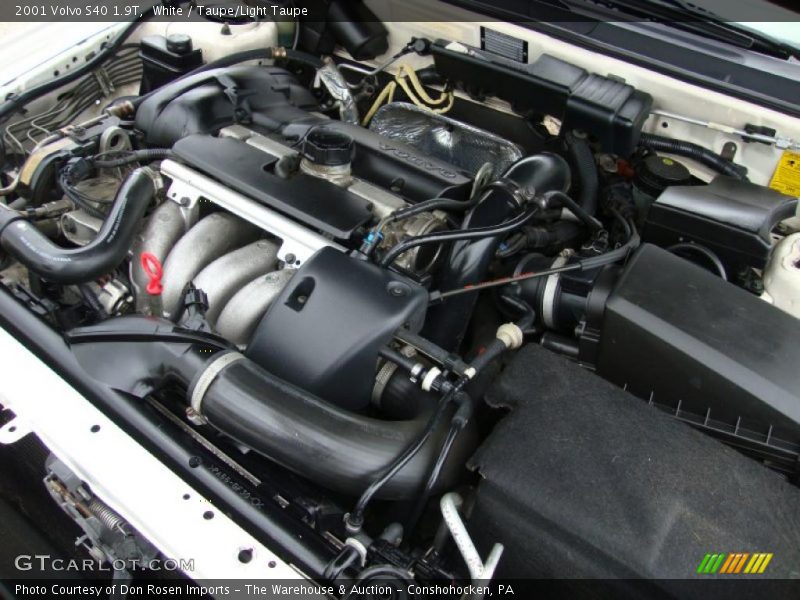 White / Taupe/Light Taupe 2001 Volvo S40 1.9T